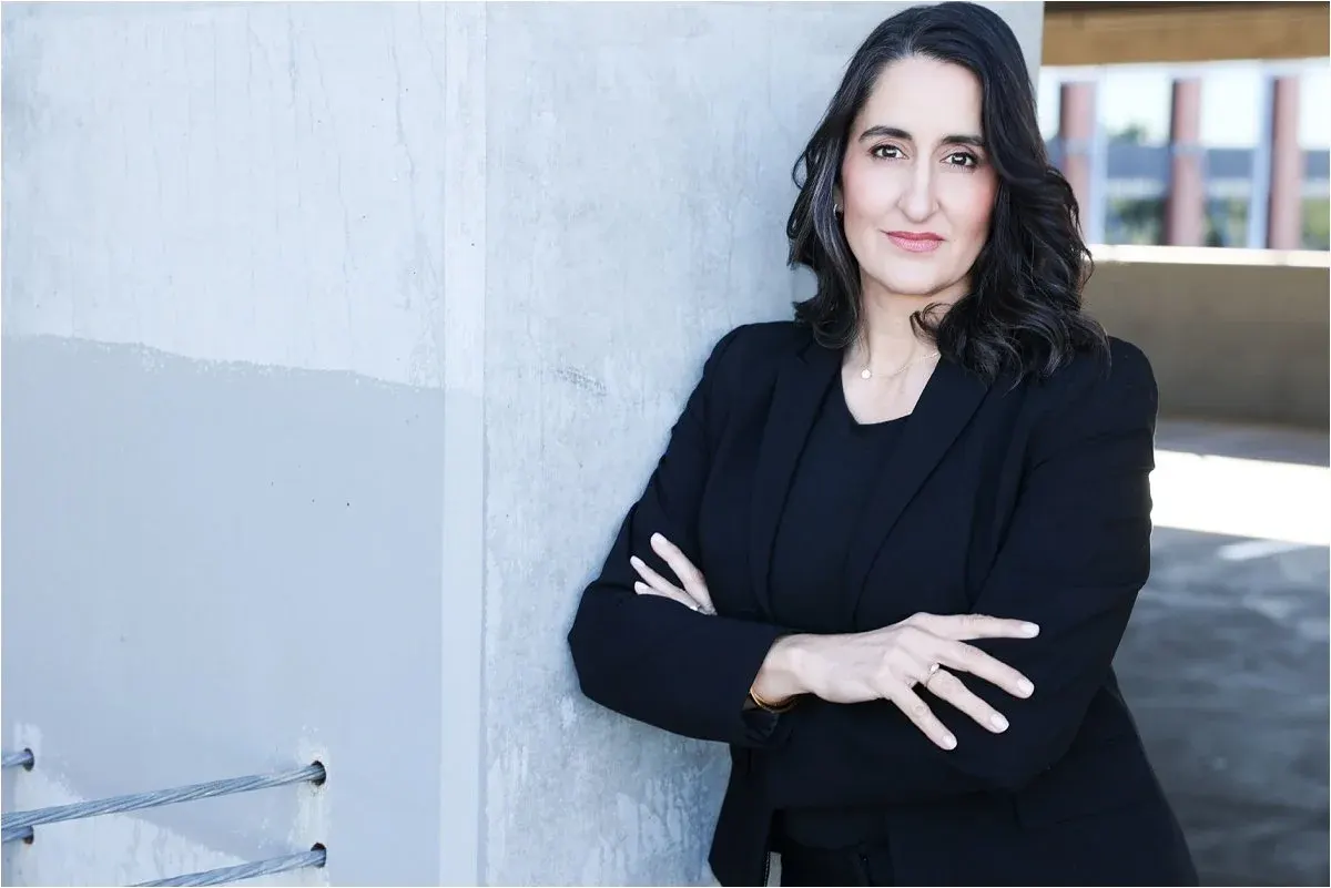 Why Phoenix Divorce & Confidence Coaches Need Professional Headshots (And You Might Too)